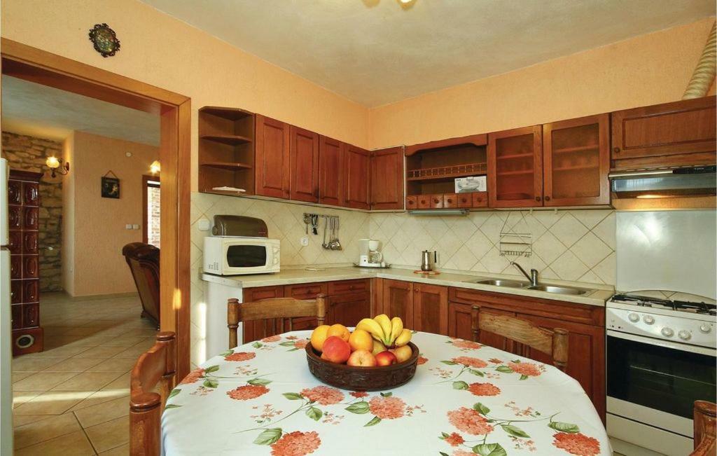 Mugeba 3 Bedroom Accommodation Poreč Zewnętrze zdjęcie