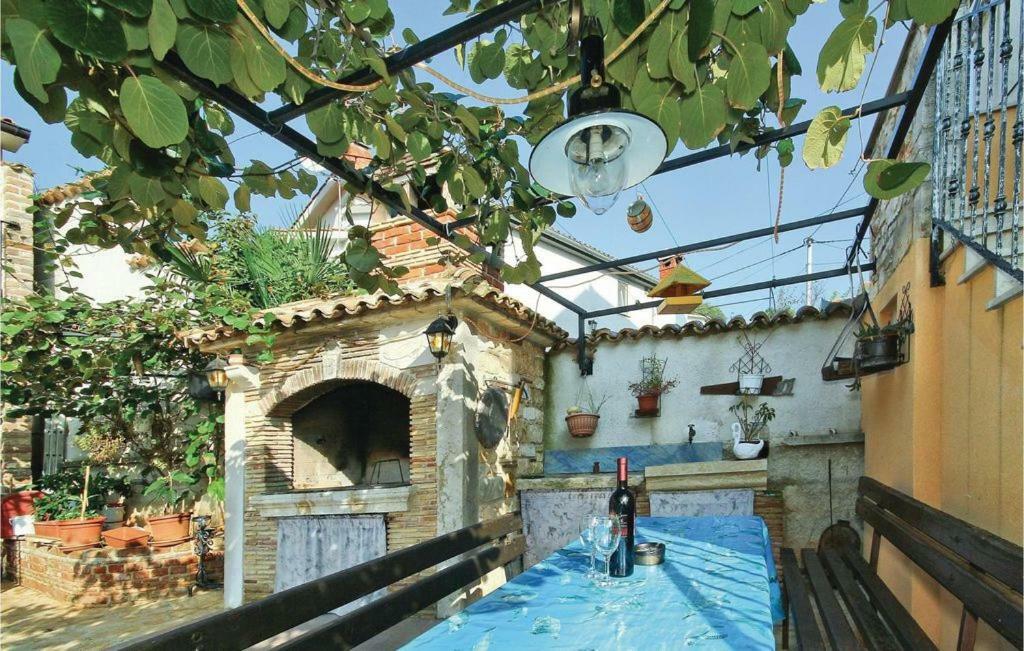 Mugeba 3 Bedroom Accommodation Poreč Zewnętrze zdjęcie